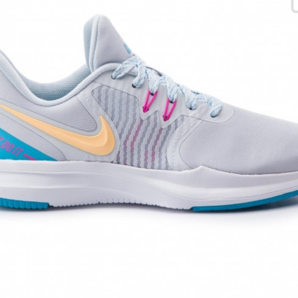 Nike TR-8 women's sz 8.5